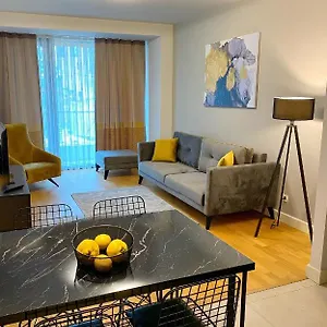 2* Aparthotel The Y